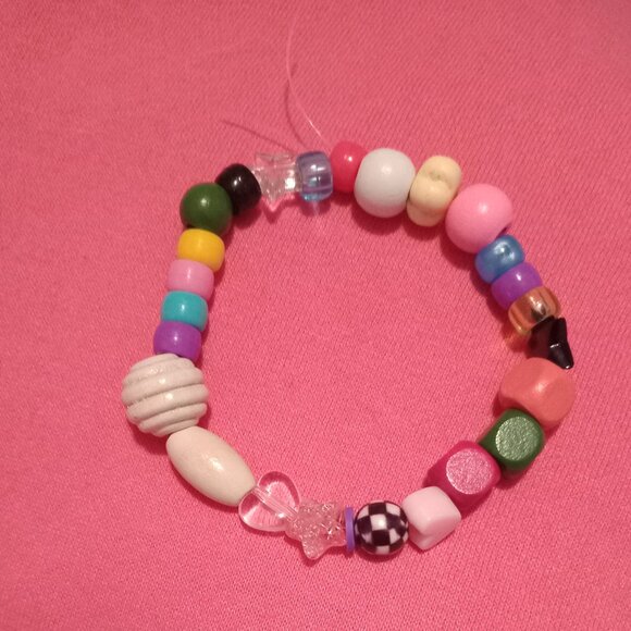 Handmade Beaded Bracelet - Picture 1 of 1
